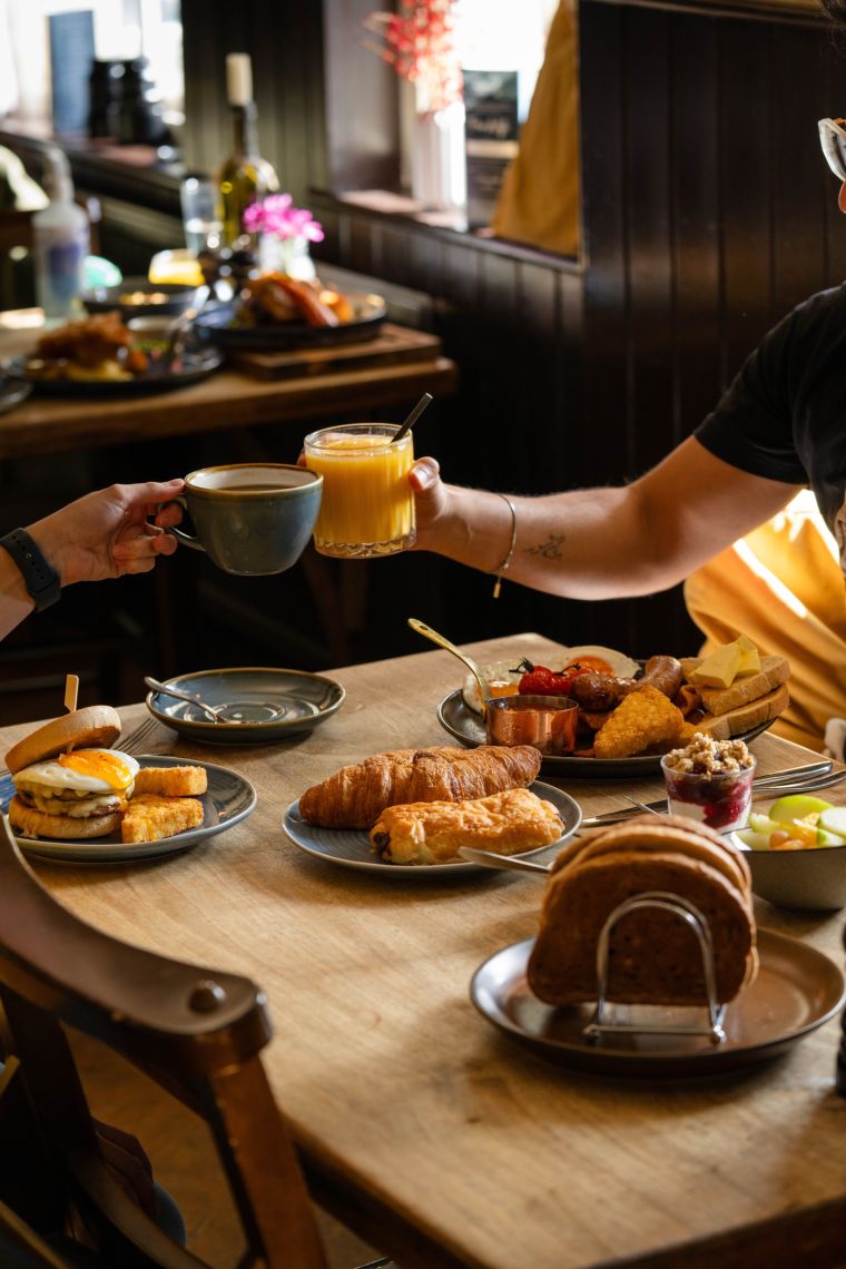 Breakfast at the Winning Post in Winkfield near Ascot and Windsor