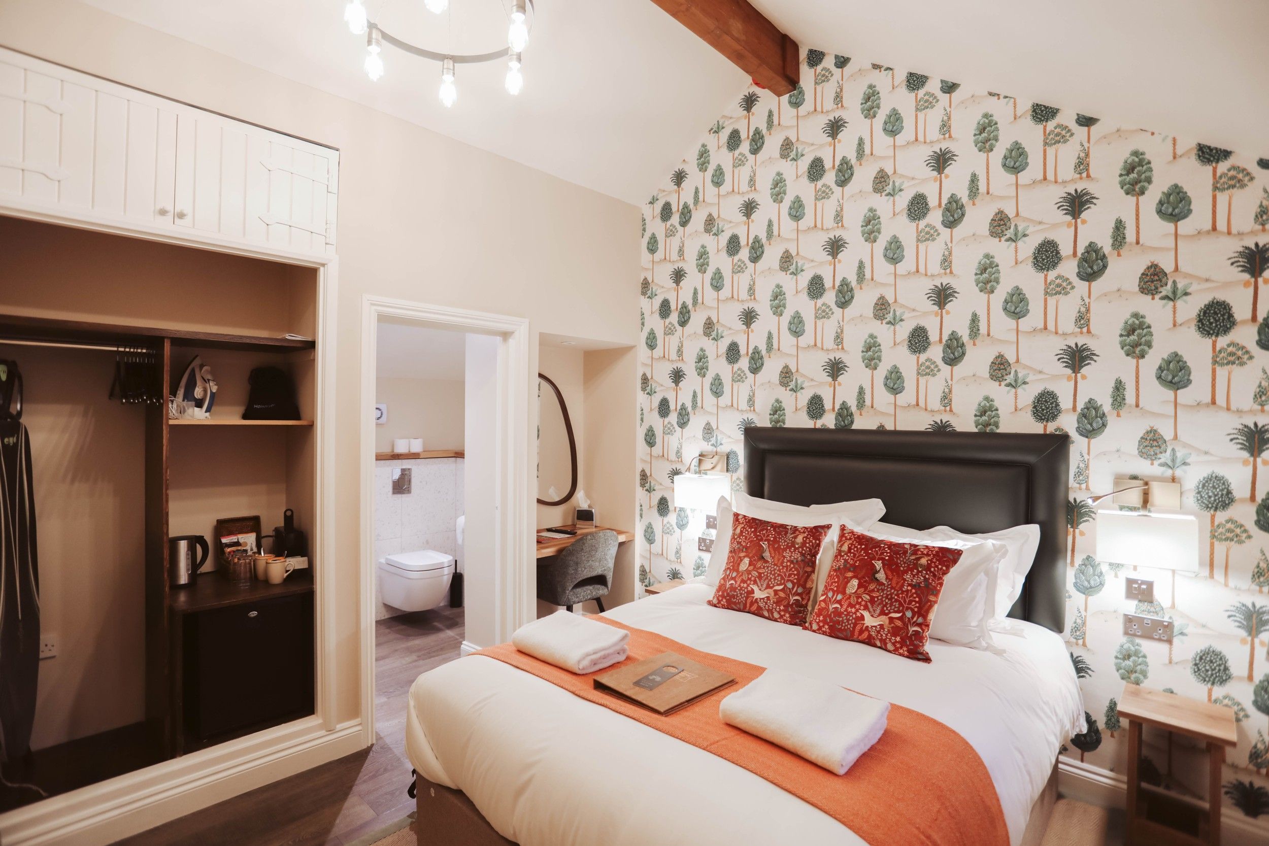 Refurbished bedrooms at the Winning Post pub with rooms in Winkfield near Ascot & Windsor